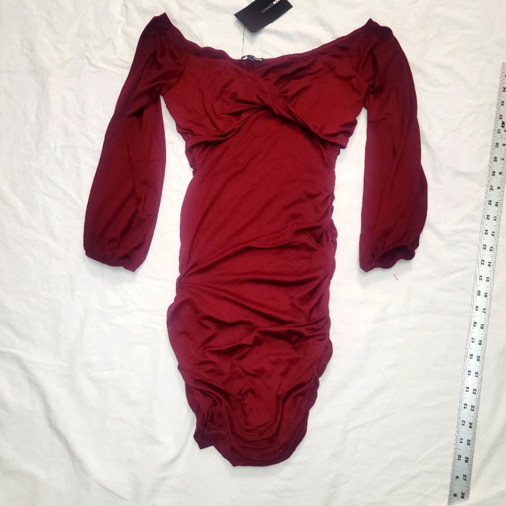 $Burgundy Or Wine Colored Dress From Fashion Nova, Size XS
